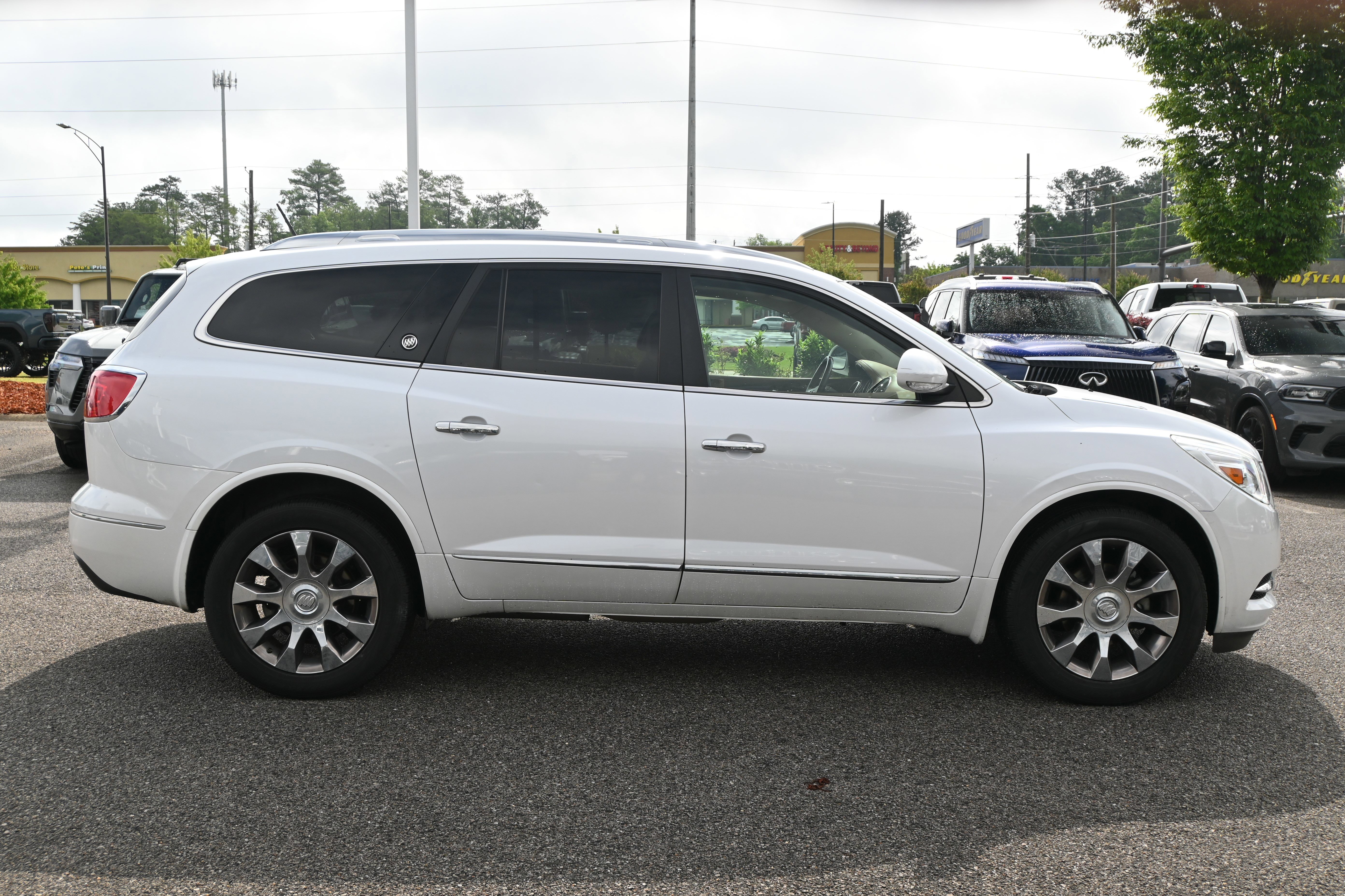 Used 2017 Buick Enclave Premium w/ Enclave Tuscan Edition AWD/4WD image 11