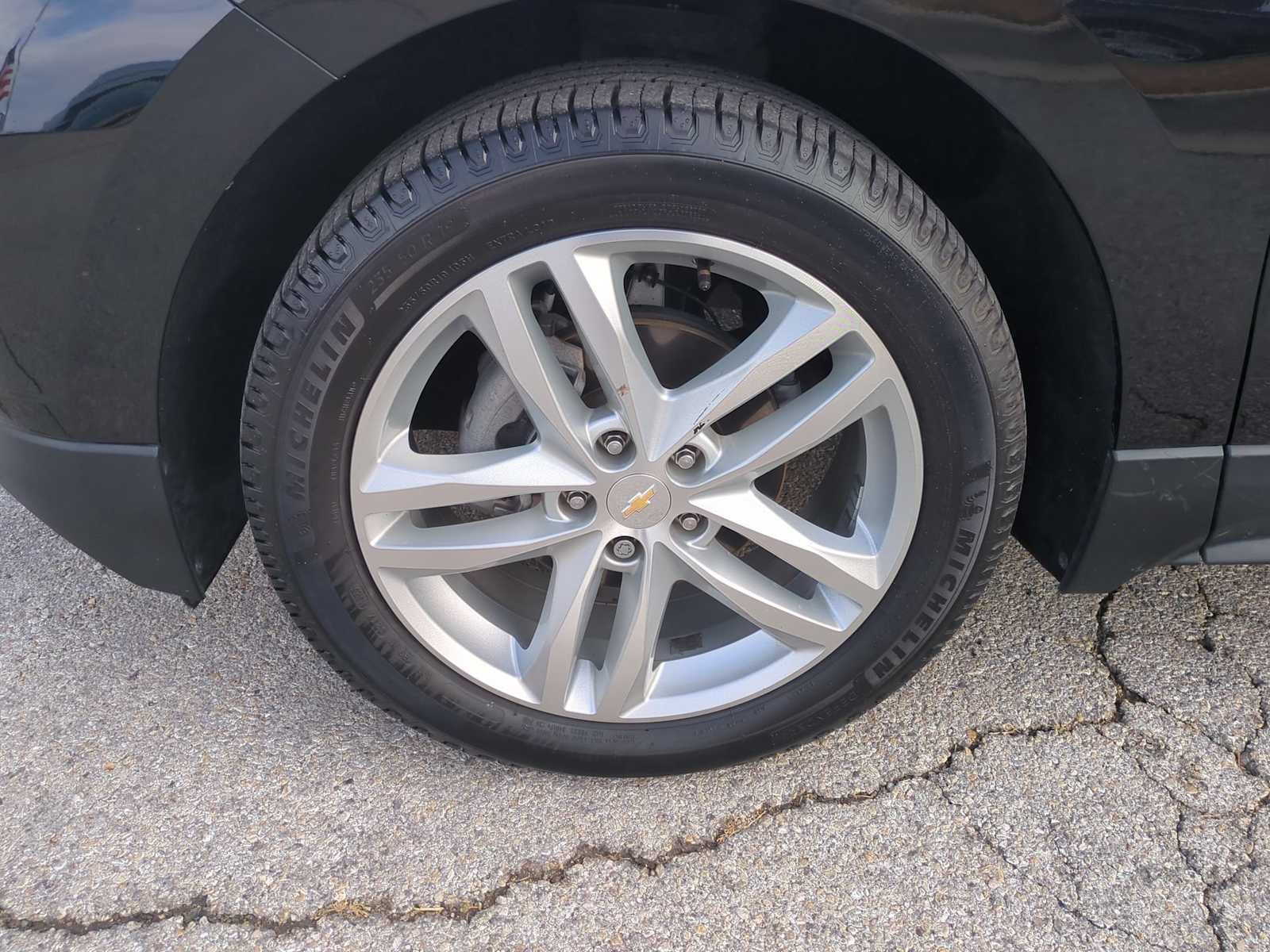 Used 2021 Chevrolet Equinox Premier FWD image 32