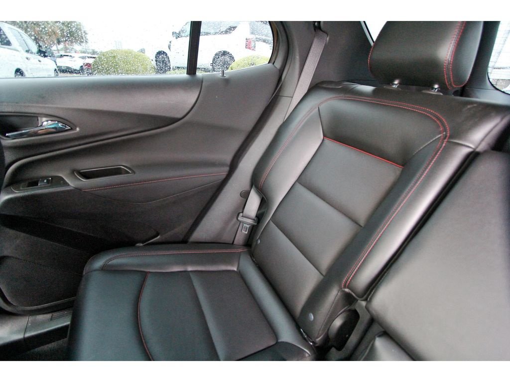 Used 2023 Chevrolet Equinox RS w/ RS Leather Package FWD image 11