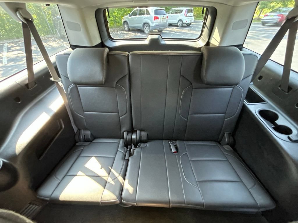 Used 2017 Chevrolet Suburban LT w/ Luxury Package AWD/4WD image 35