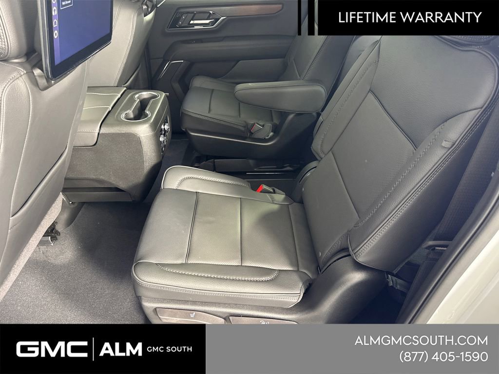 New 2026 GMC Yukon XL Denali w/ Denali Reserve Package image 23