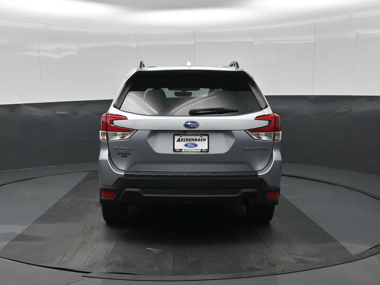 Used 2022 Subaru Forester Limited w/ Popular Package #2 AWD/4WD image 8