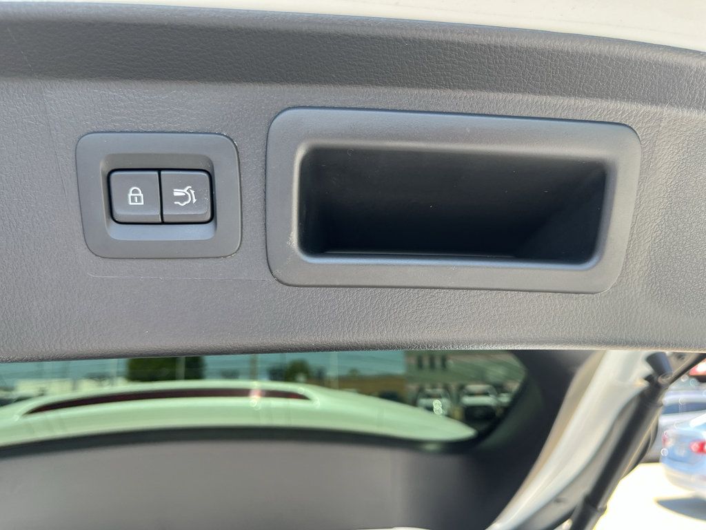 Certified 2025 MAZDA CX-50 AWD 2.5 Hybrid w/ Premium Pkg image 37