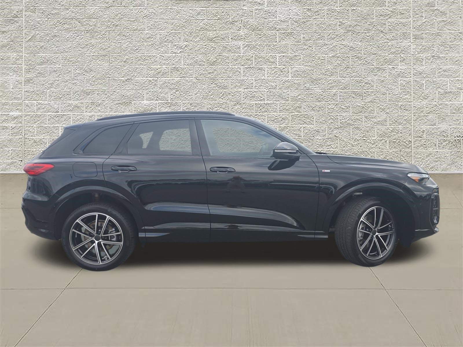 New 2026 Audi Q5 Premium AWD/4WD image 8