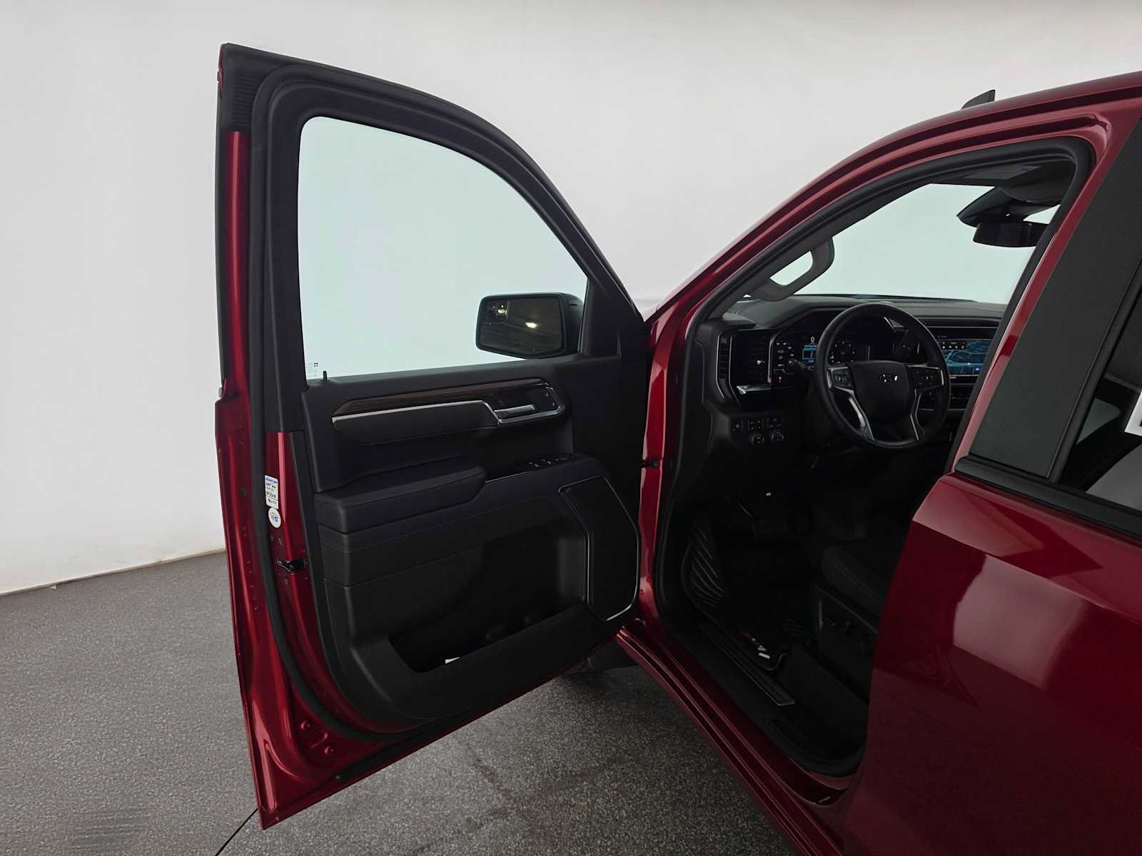 Used 2025 Chevrolet Silverado 1500 RST AWD/4WD image 19