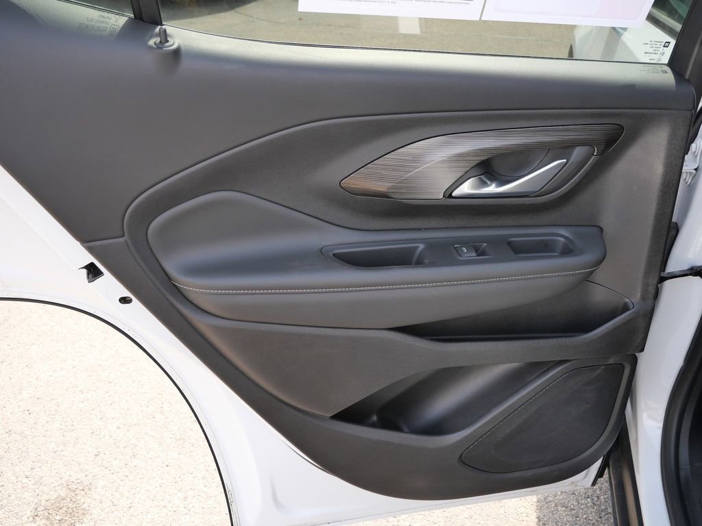 Used 2024 GMC Terrain SLT AWD/4WD image 26