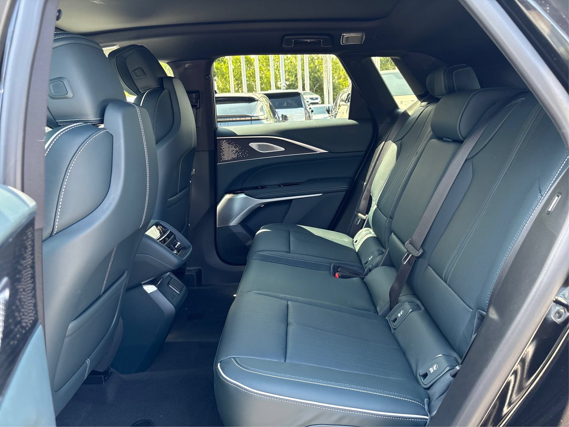 New 2026 Cadillac Lyriq Signature Luxury w/ Nappa Leather Package RWD image 10