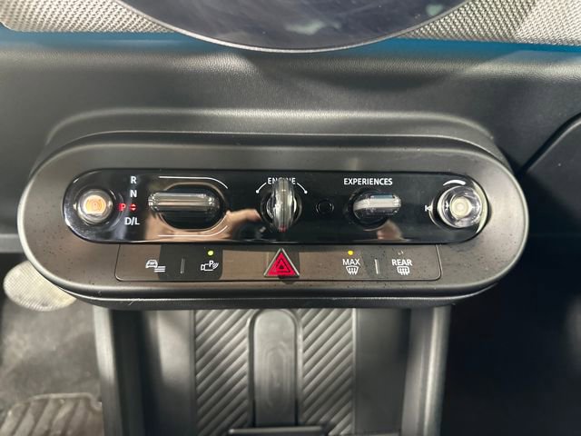 Used 2025 MINI Cooper 2-Door Hardtop image 21