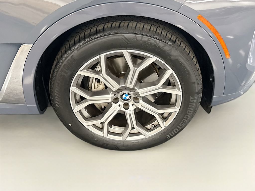 Certified 2024 BMW X7 xDrive40i w/ Premium Package image 31