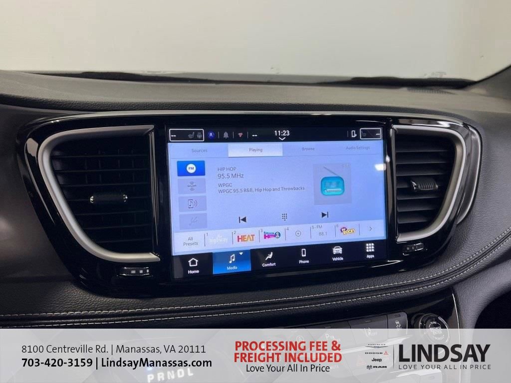 New 2026 Chrysler Pacifica Select image 29