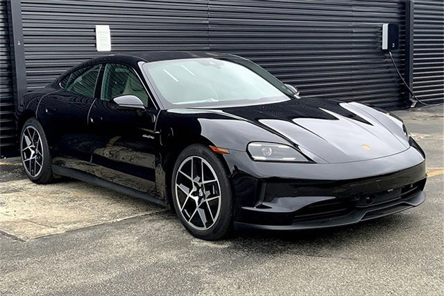 New 2025 Porsche Taycan image 12