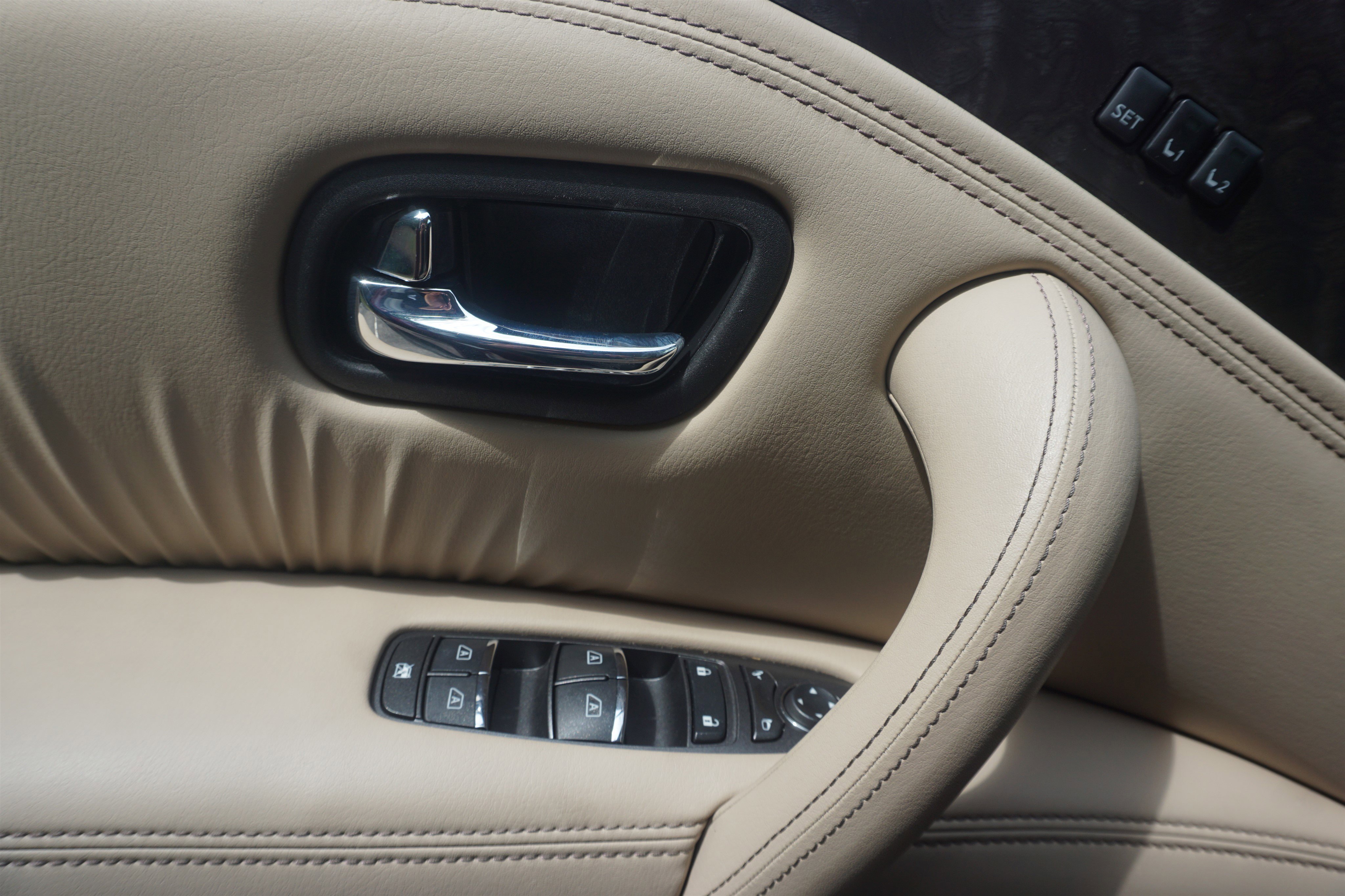 Used 2024 Nissan Armada Platinum w/ Cargo Package image 16