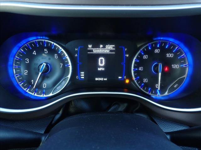 Used 2019 Chrysler Pacifica Touring-L FWD image 24