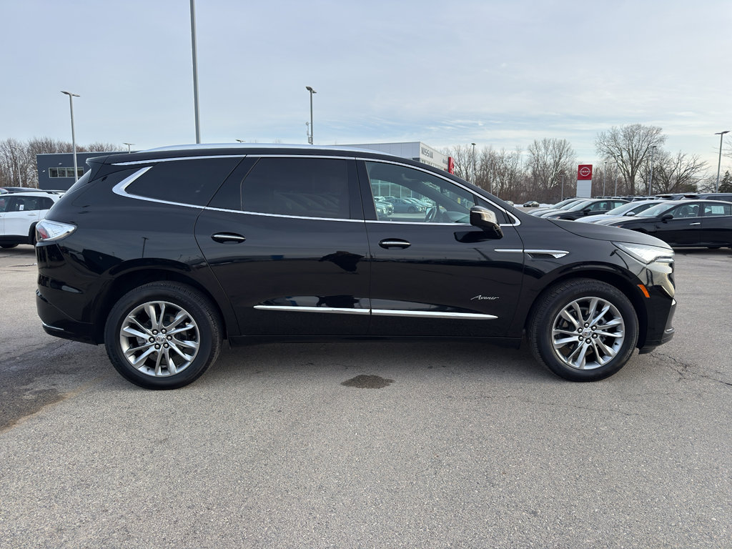 Used 2023 Buick Enclave Avenir w/ Avenir Technology Package image 4