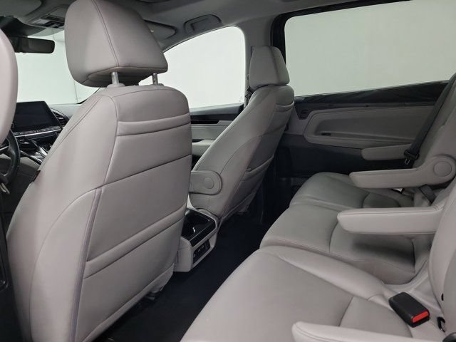 Used 2023 Honda Odyssey Touring image 13