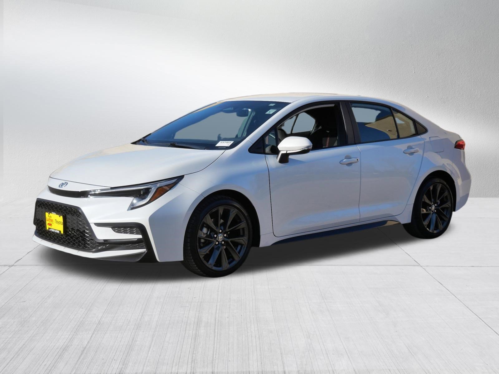 Certified 2024 Toyota Corolla SE FWD image 3