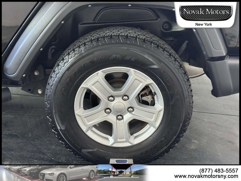 Used 2022 Jeep Wrangler Unlimited Sport image 9