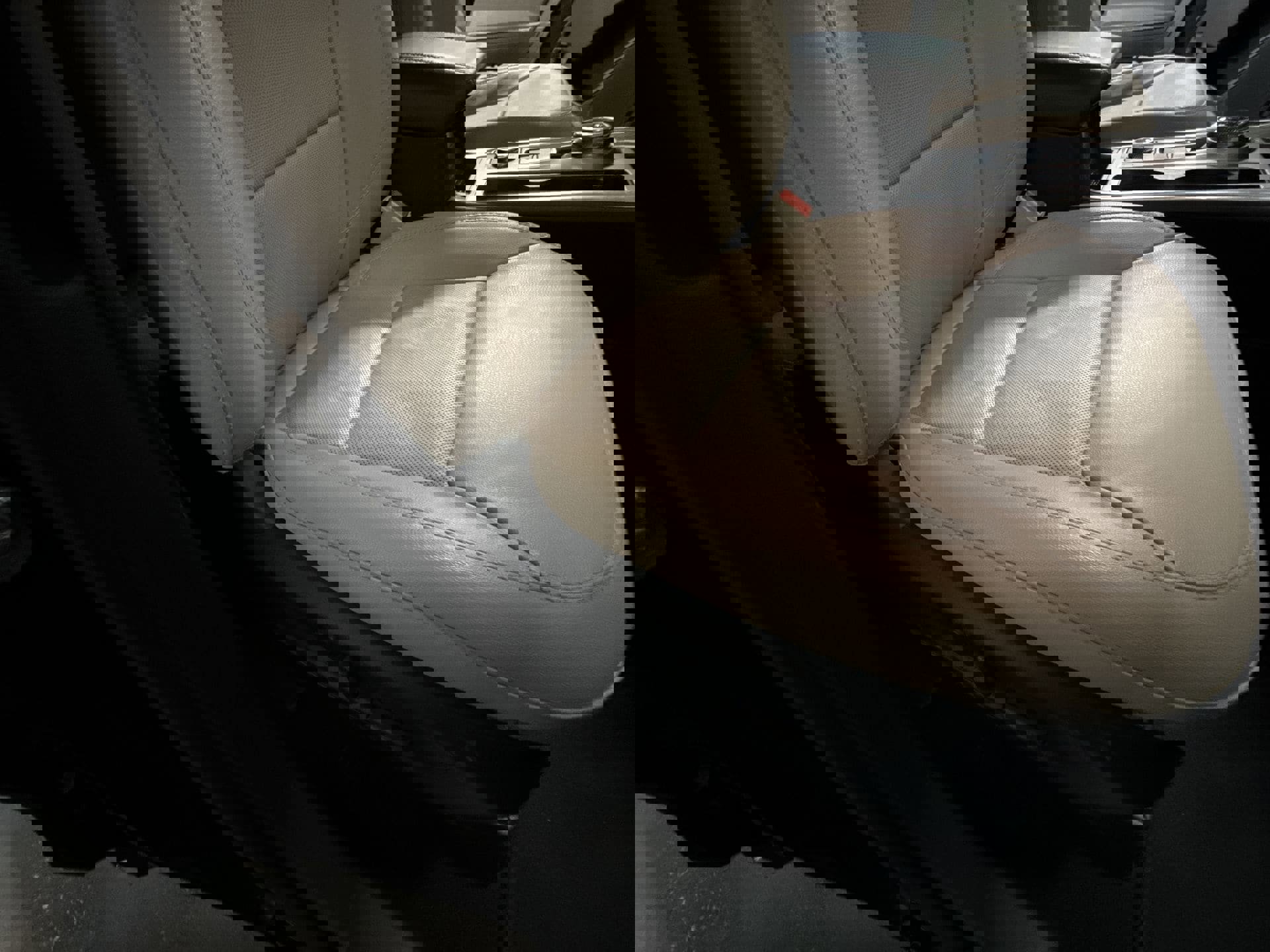 Used 2023 Ford Explorer Limited image 27