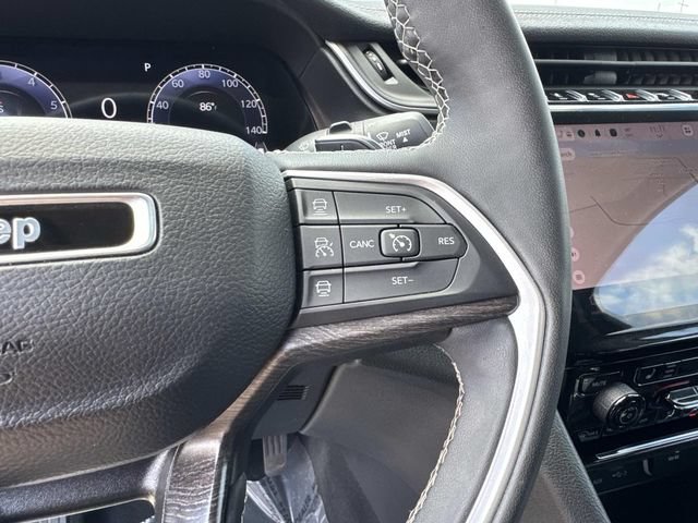 Used 2023 Jeep Grand Cherokee Limited AWD/4WD image 28