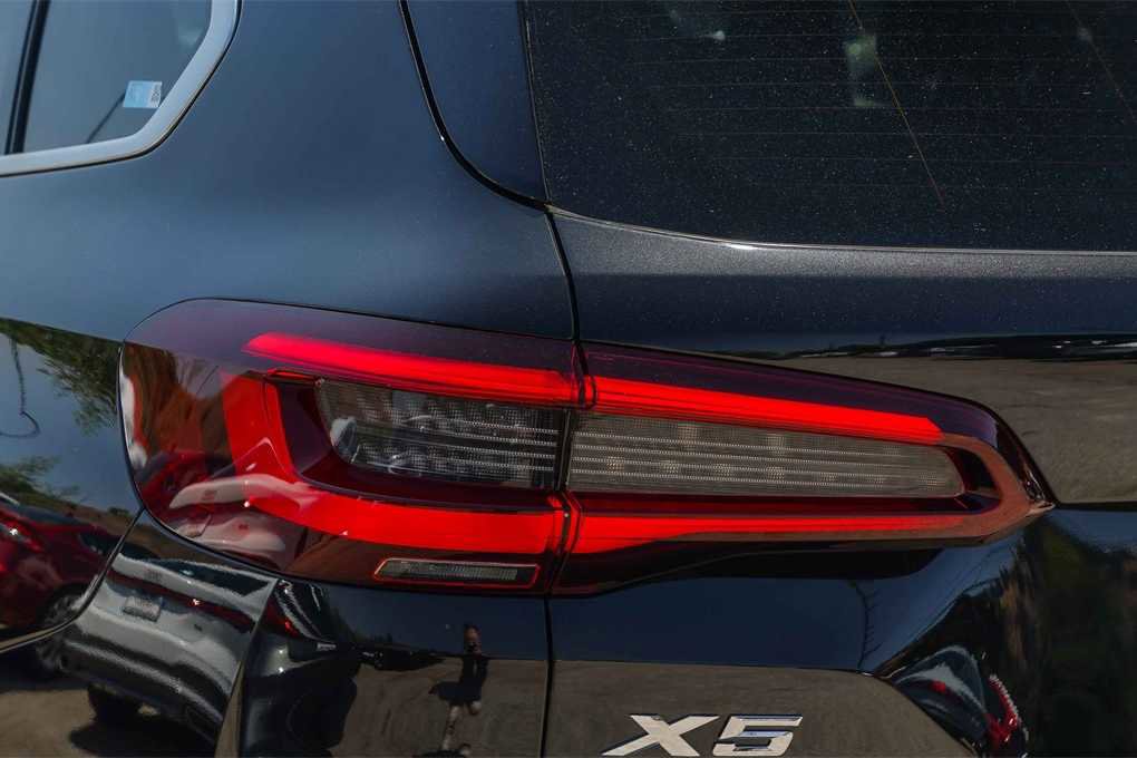 Used 2022 BMW X5 sDrive40i w/ Parking Assistance Package image 7