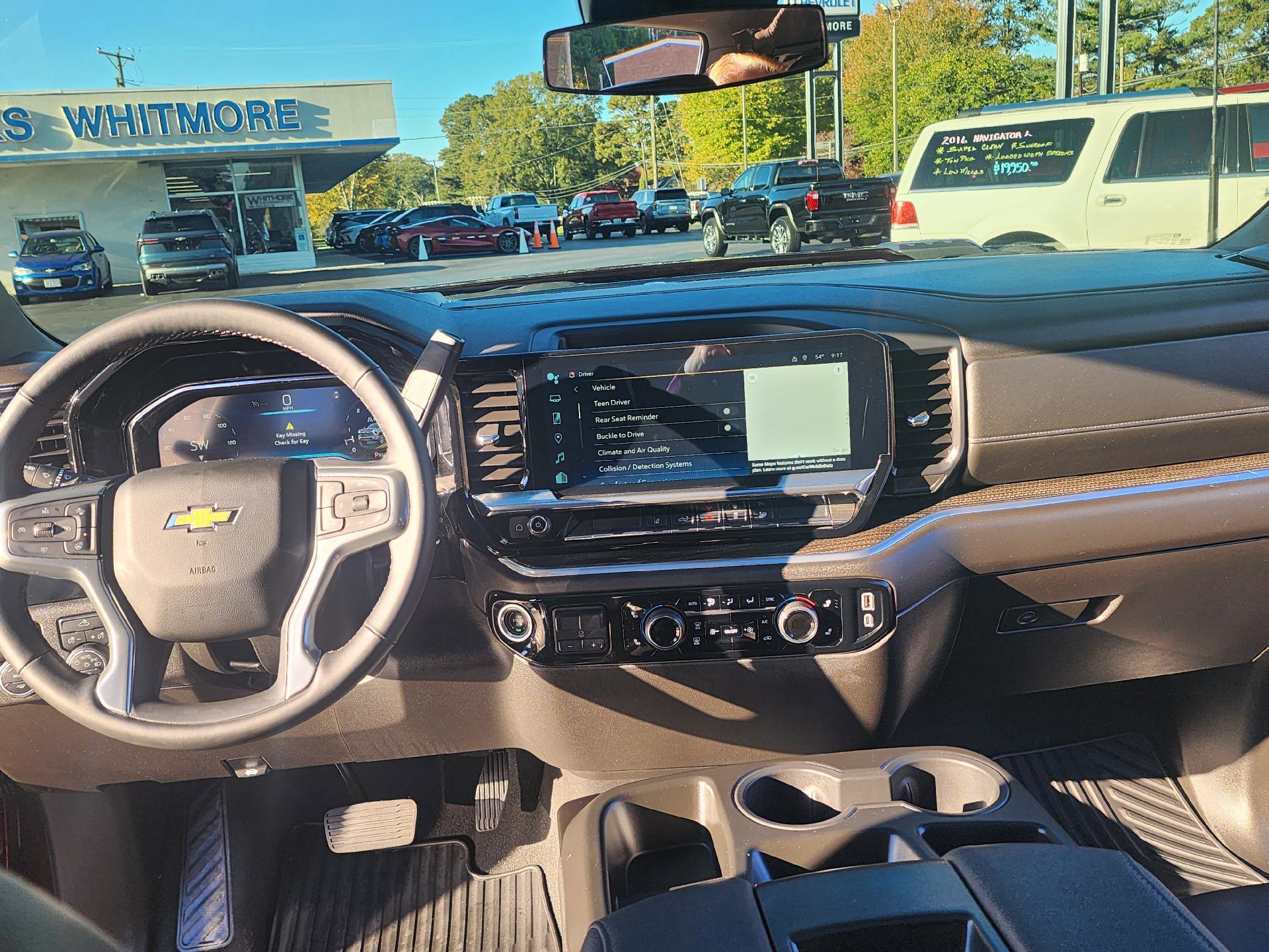 Used 2024 Chevrolet Silverado 2500 LT w/ Convenience Package image 14