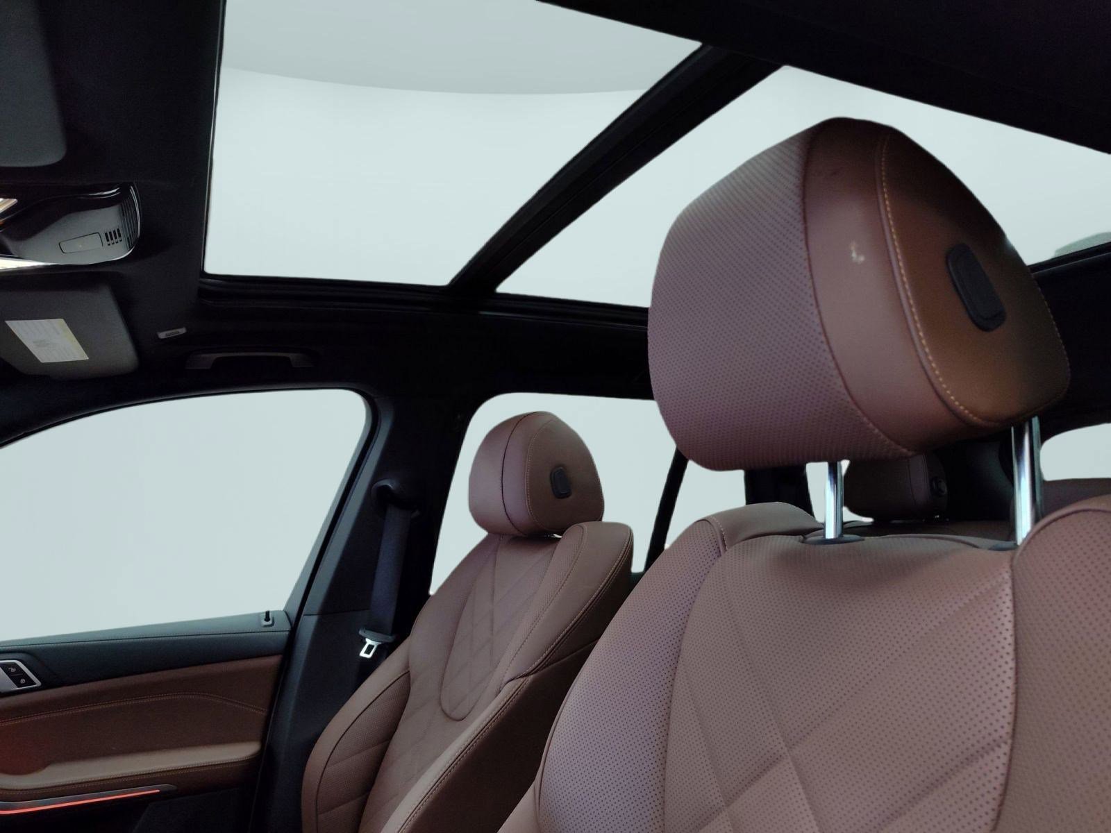 Used 2025 BMW X5 xDrive50e image 13