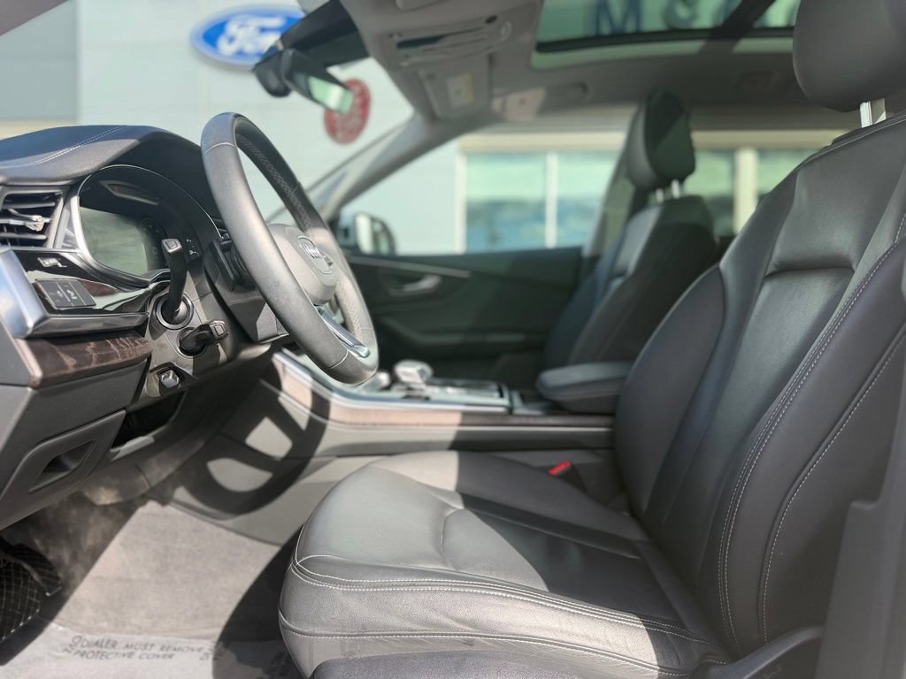 Used 2023 Audi Q8 Premium w/ Convenience Package AWD/4WD image 17