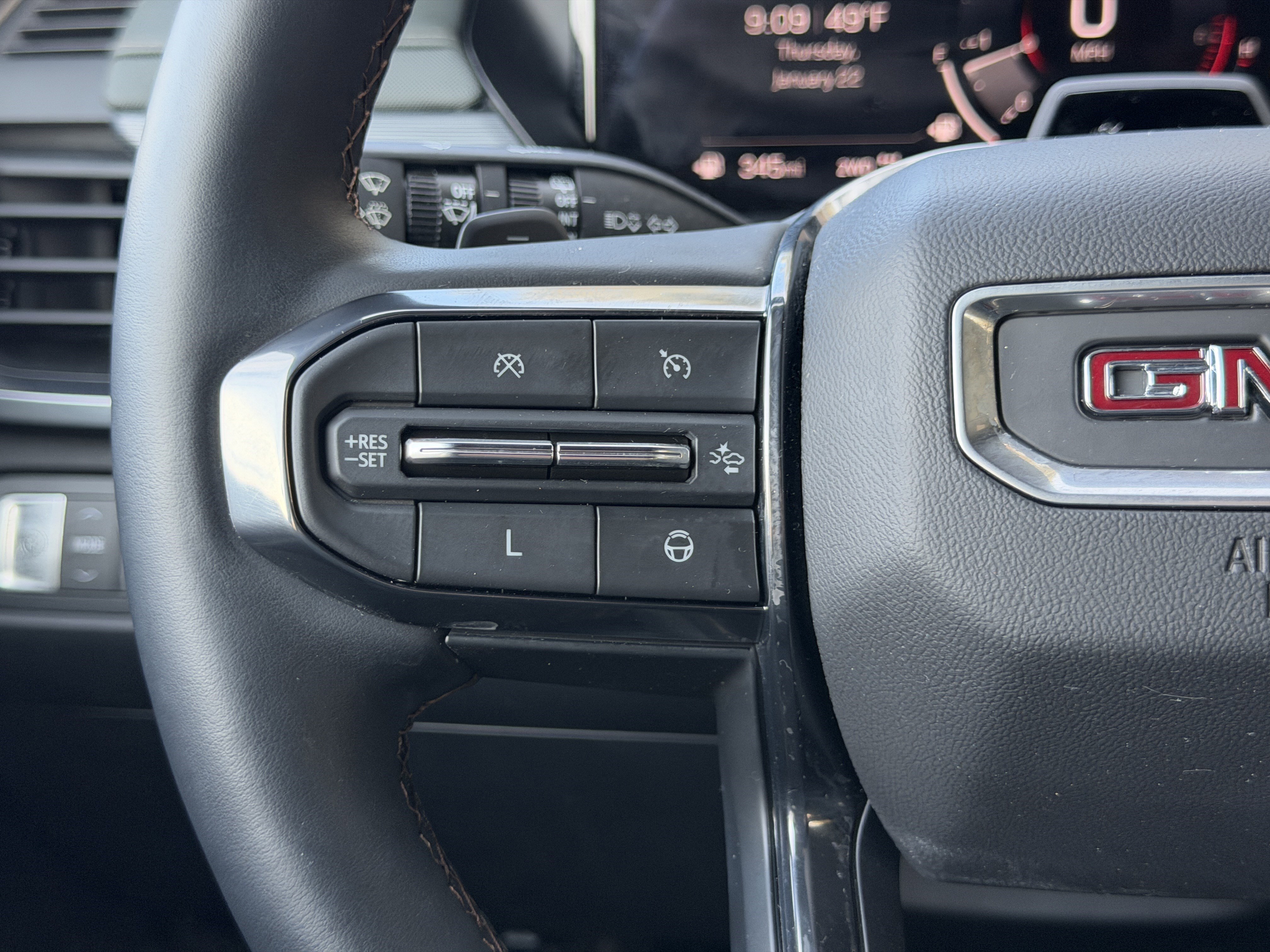 Used 2024 GMC Acadia AT4 w/ Super Cruise Package image 37