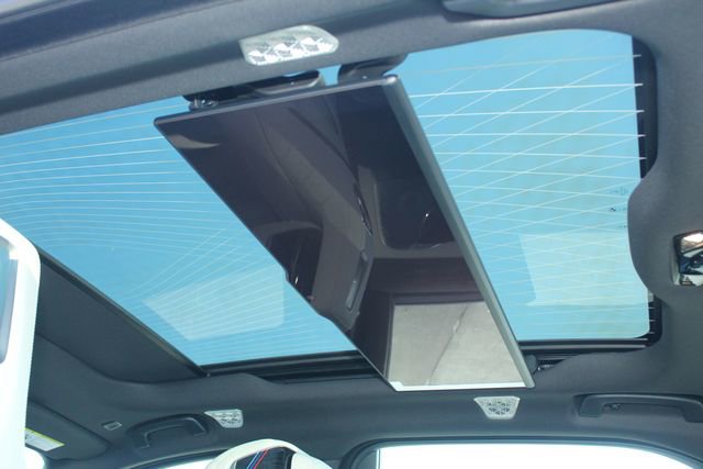 New 2026 BMW i7 xDrive60 w/ Executive Package image 23