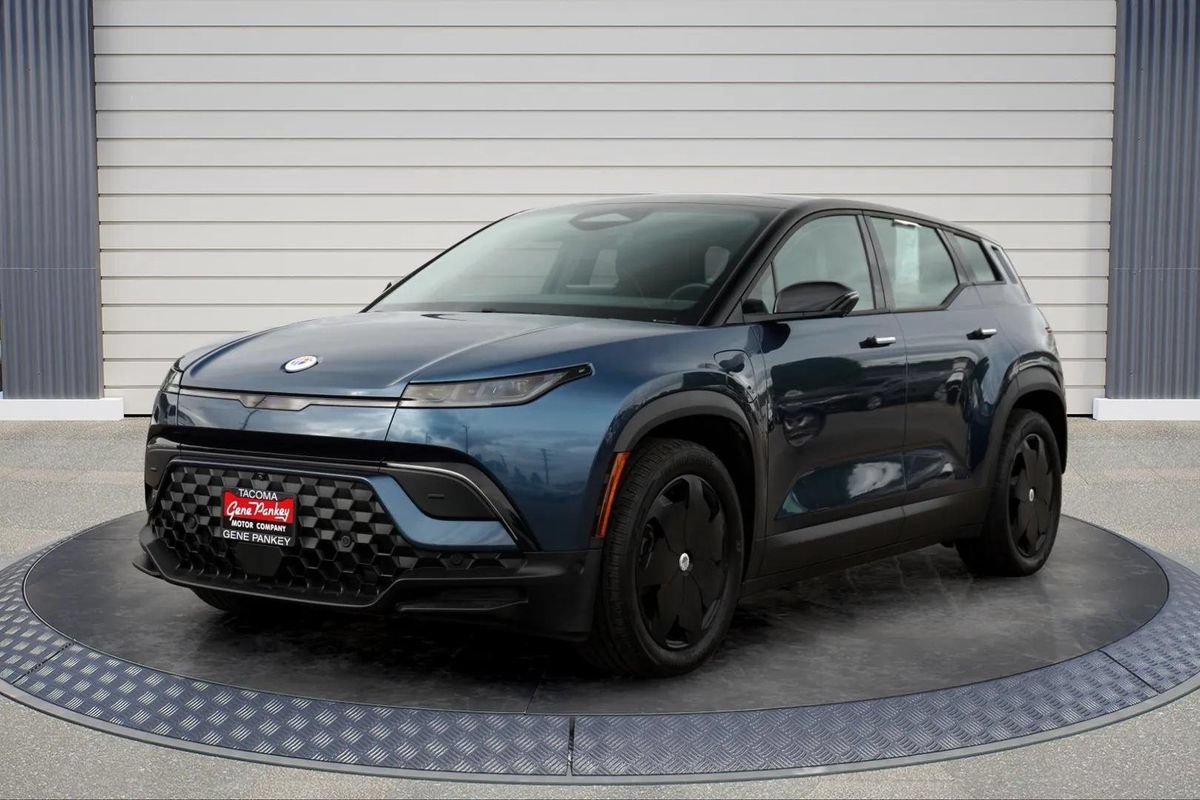 Used 2023 Fisker Ocean Ultra AWD/4WD image 3