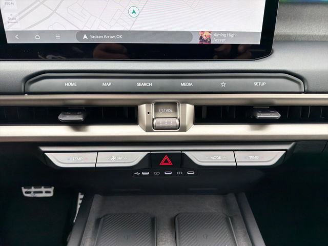 New 2027 Kia Telluride LX w/ Towing Package FWD image 14