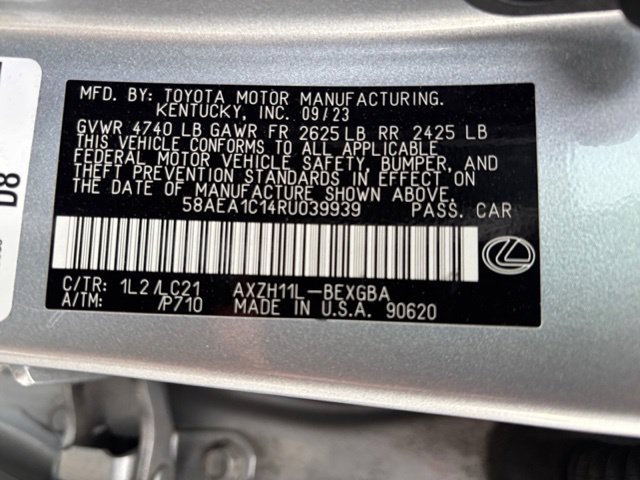 Used 2024 Lexus ES 300h w/ Accessory Package (Z2) FWD image 35
