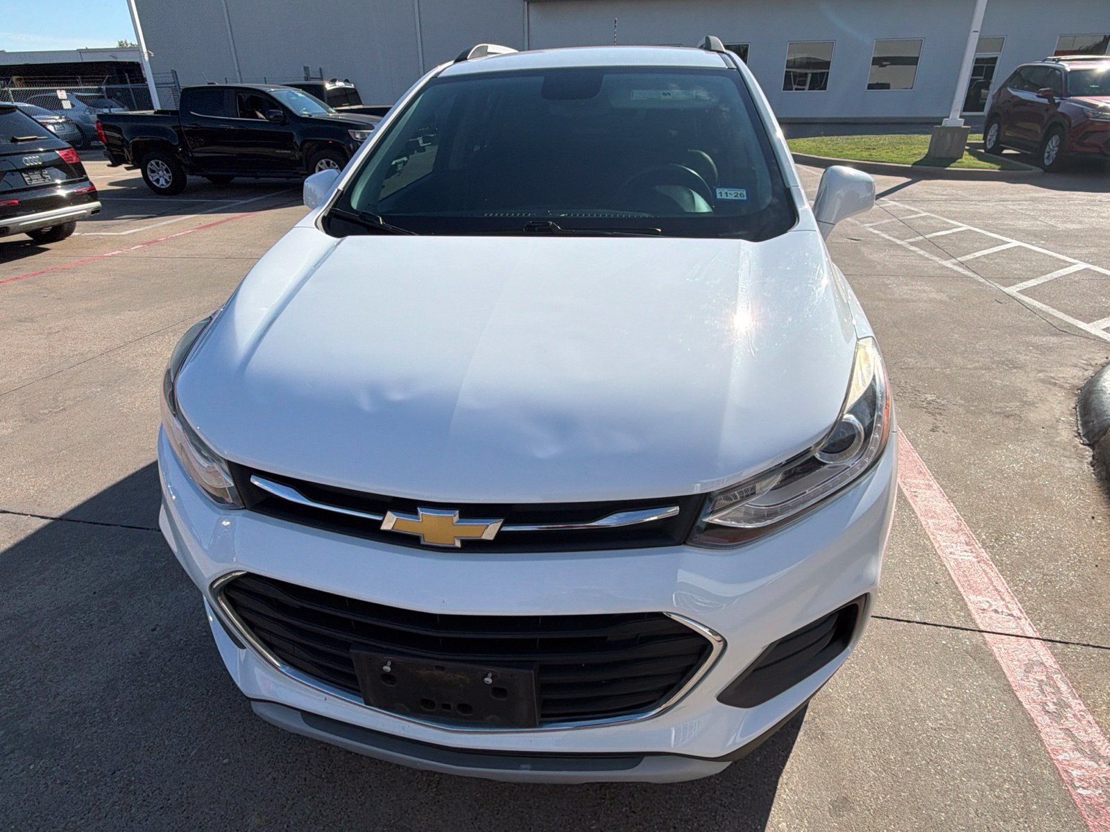 Used 2017 Chevrolet Trax LT w/ LT Convenience Package FWD image 3