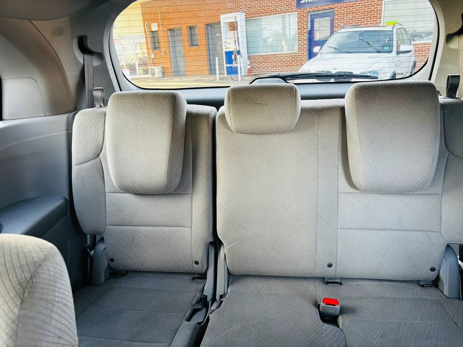 Used 2016 Honda Odyssey SE image 10