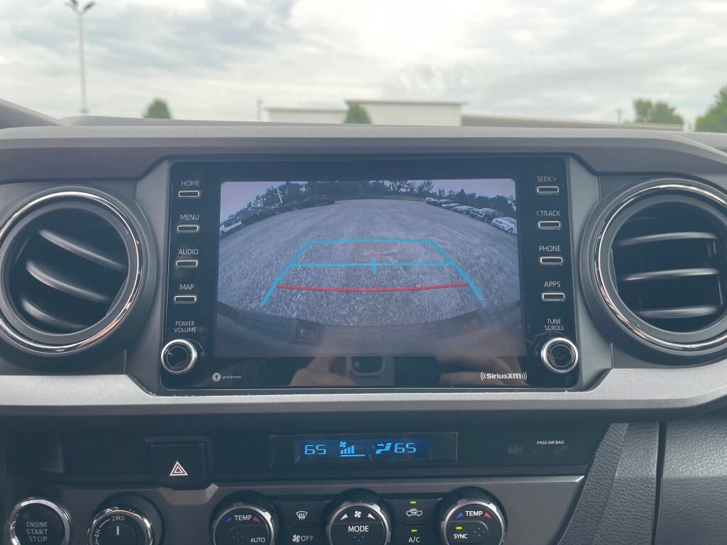 Used 2022 Toyota Tacoma TRD Off-Road w/ Technology Package AWD/4WD image 10
