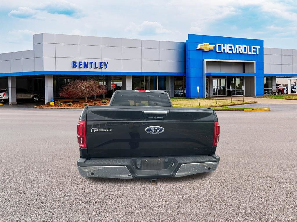 Used 2015 Ford F150 Lariat w/ Equipment Group 502A Luxury AWD/4WD image 4