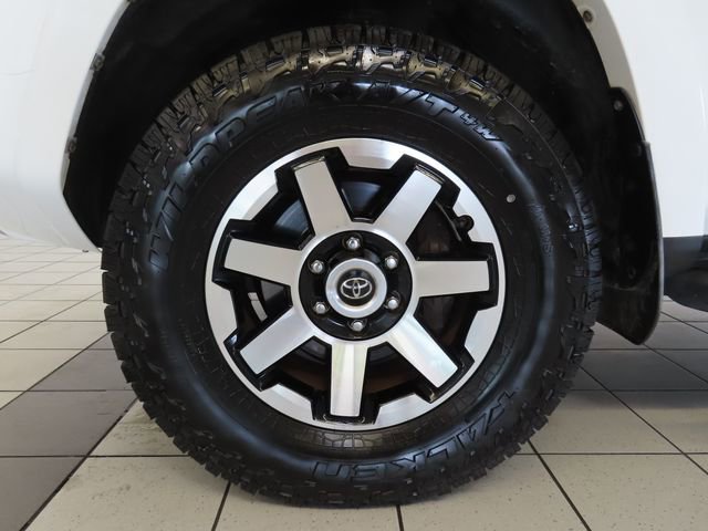 Used 2019 Toyota 4Runner TRD Off-Road Premium AWD/4WD image 16