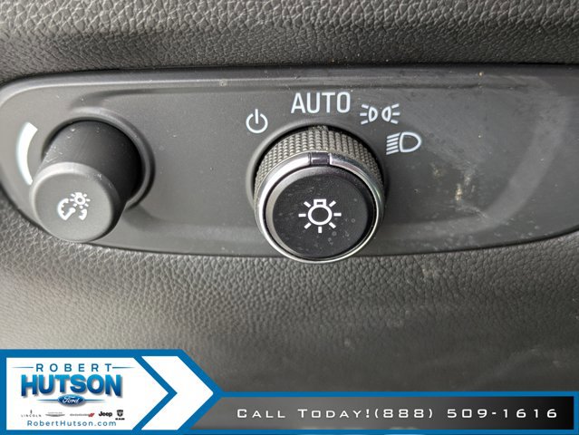 Used 2022 Chevrolet Traverse LT image 26