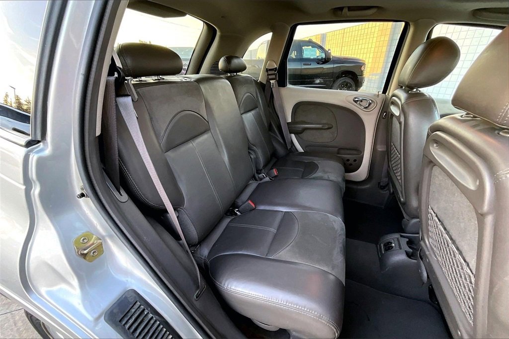 Used 2002 Chrysler PT Cruiser Limited image 17