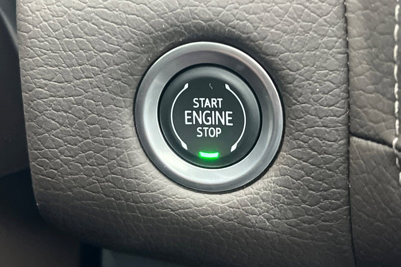 Used 2024 GMC Yukon Denali w/ Advanced Technology Package image 26