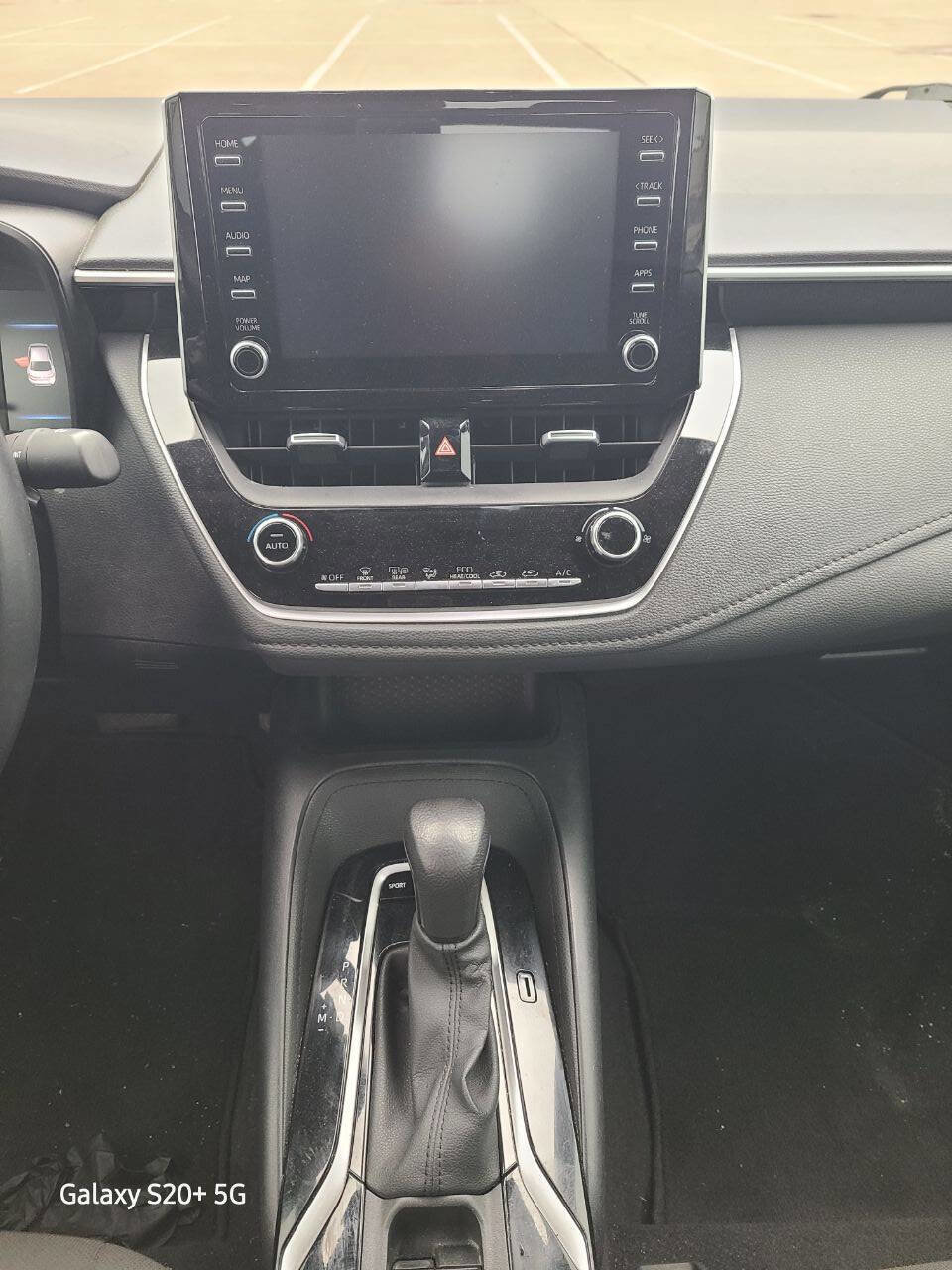 Used 2020 Toyota Corolla SE FWD image 24