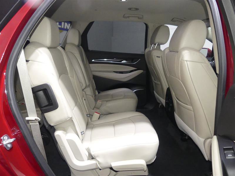 Used 2020 Buick Enclave Essence image 27