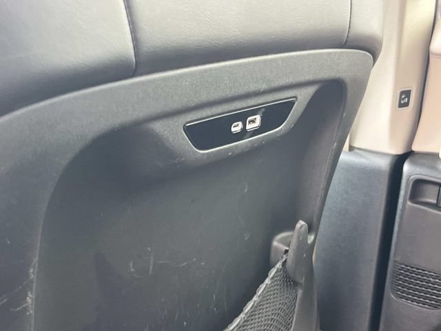 Used 2024 Chrysler Pacifica Touring-L FWD image 16