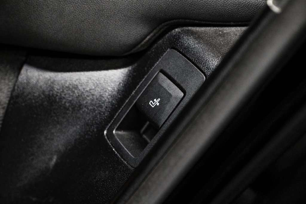 Used 2019 BMW X3 sDrive30i w/ Premium Package RWD image 55