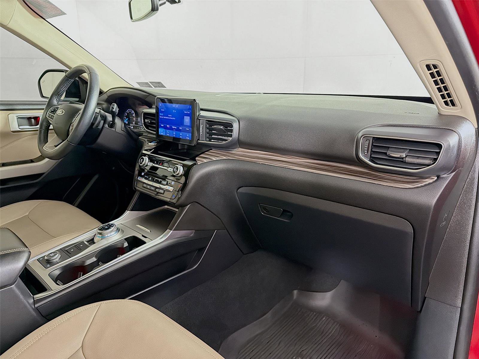 Used 2021 Ford Explorer Limited w/ Hybrid Equipment Group 310A image 31