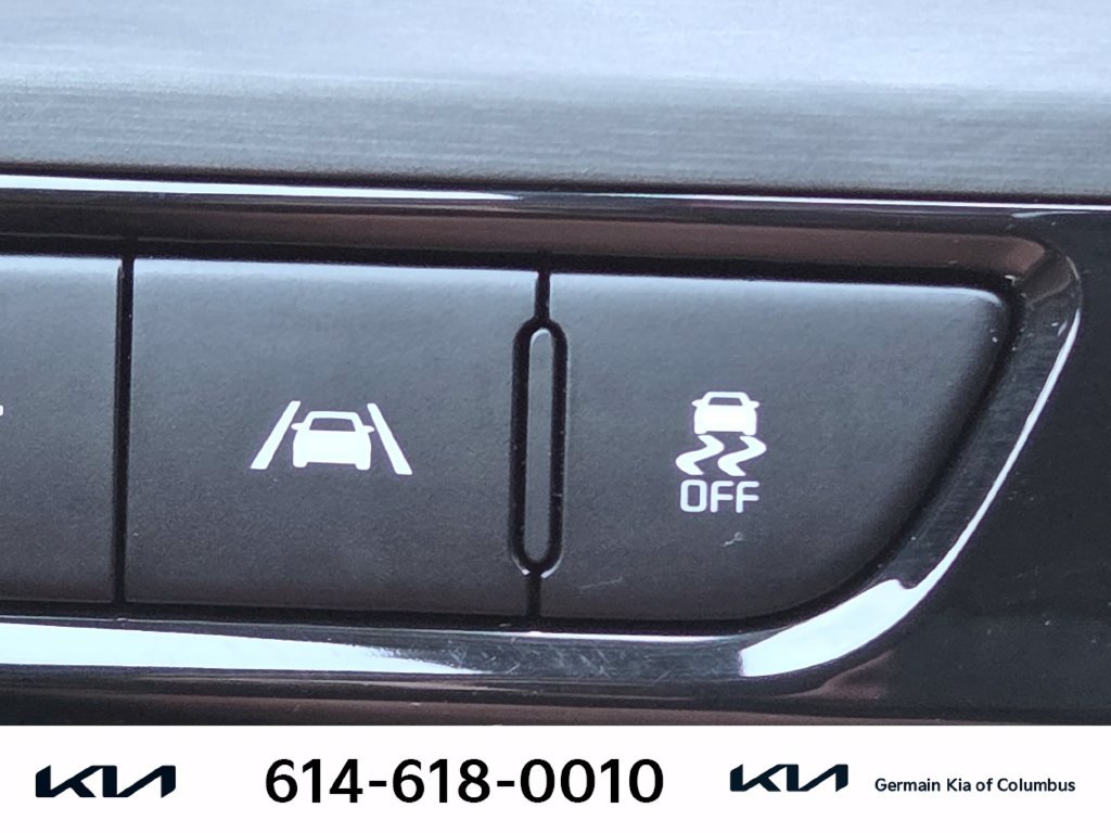 Used 2022 Kia Carnival EX FWD image 31