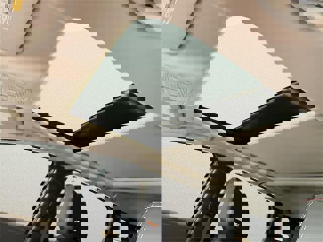 Used 2025 Nissan Kicks SR w/ SR Premium Package image 15