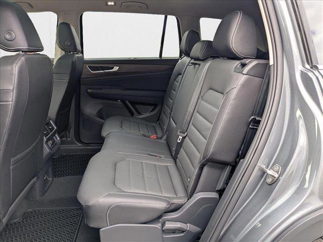 New 2025 Volkswagen Atlas SEL image 17