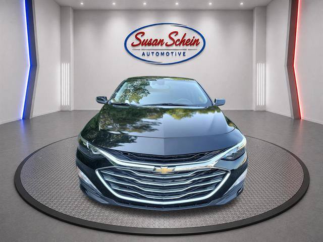 Used 2024 Chevrolet Malibu LT FWD image 2