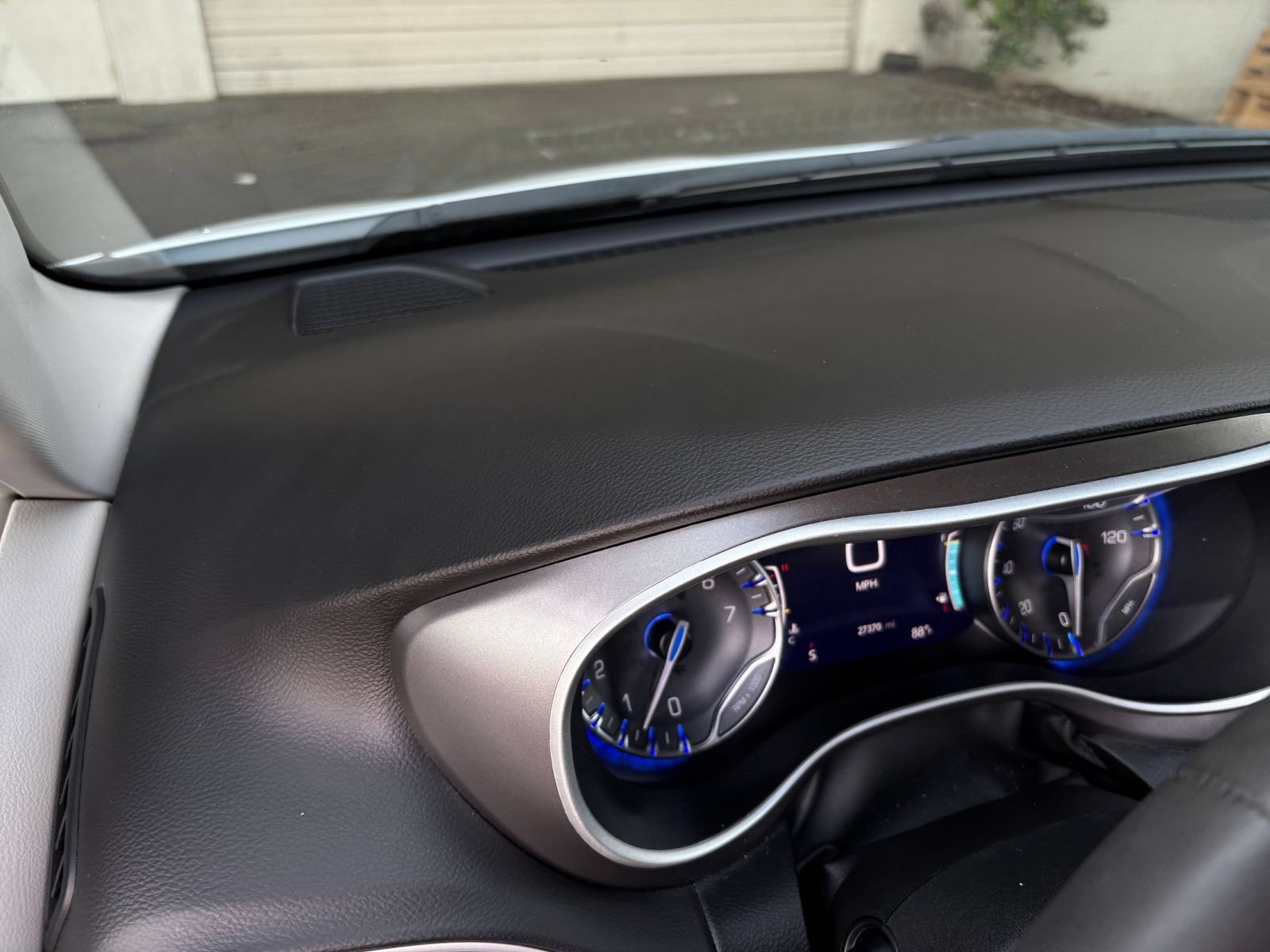 Used 2024 Chrysler Pacifica Touring-L FWD image 36